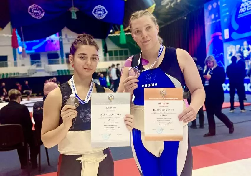 Студентка ВВГУ Лаура Веслополова завоевала серебро чемпионата и первенства России по сумо